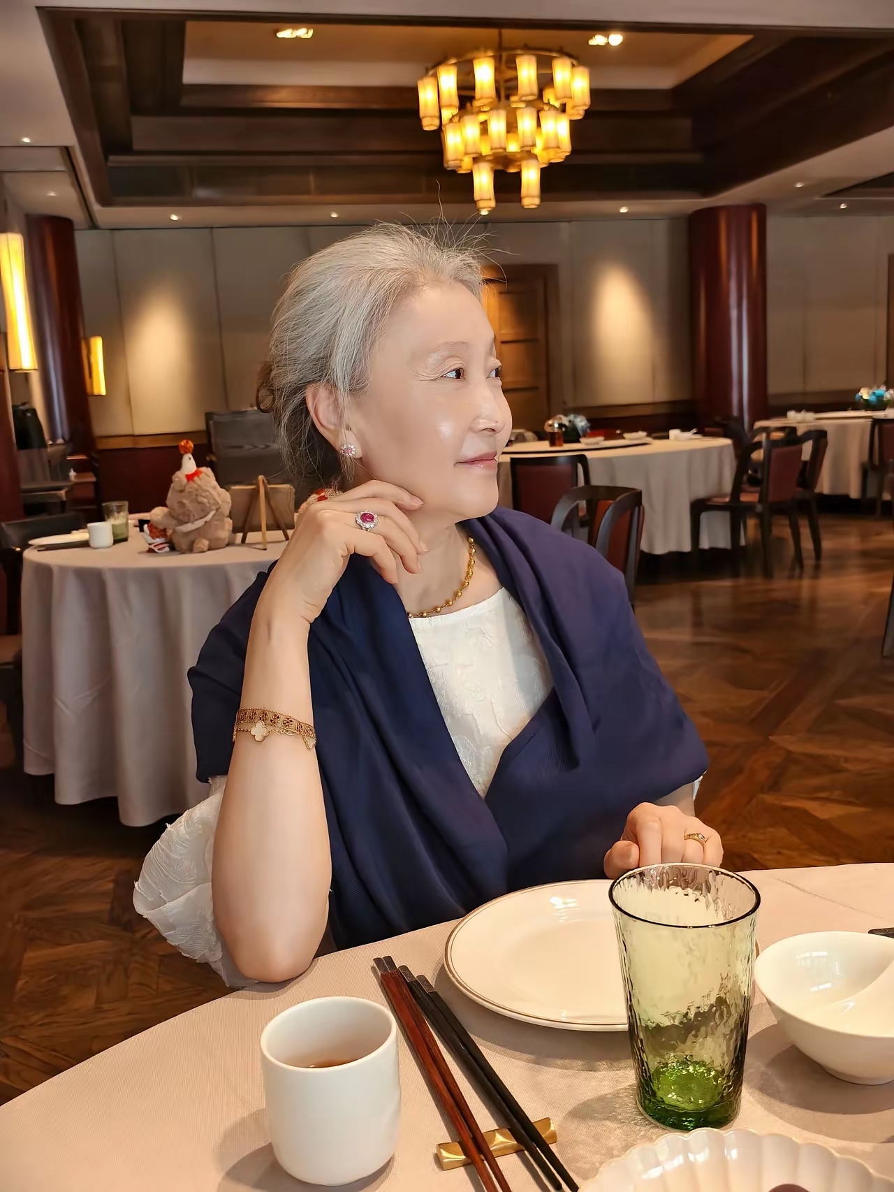 61岁状态差到被指像75岁 瞧见一61岁的人,那模样,真让人惊掉下巴