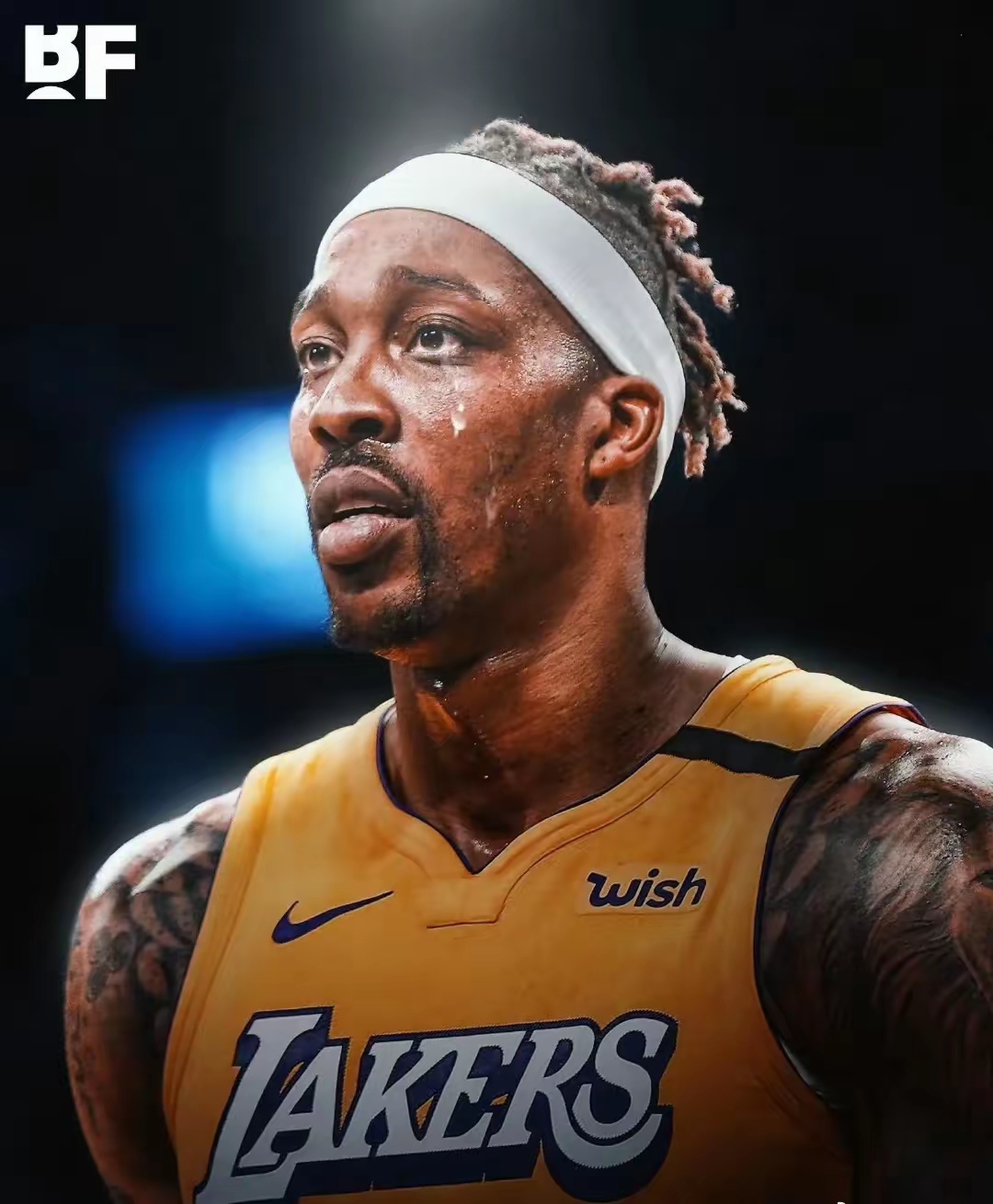 包含湖人20号前不裁米尔顿，他下赛季300万的薪水将转为全额保障的词条