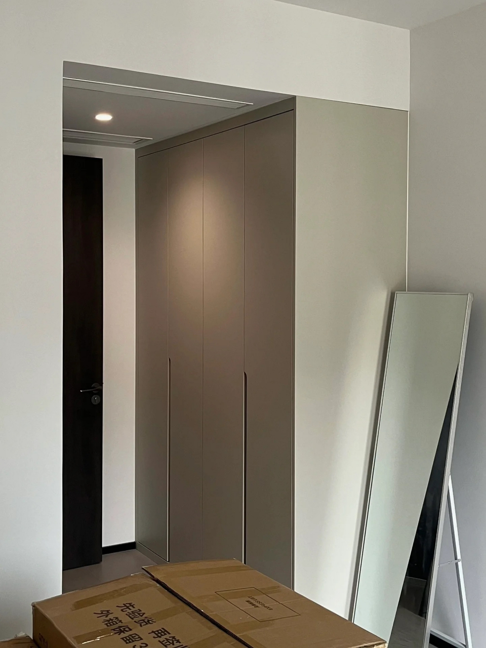 再装第二套房,我依然选择床尾衣柜  7415主卧:图1～6 面积17平 做