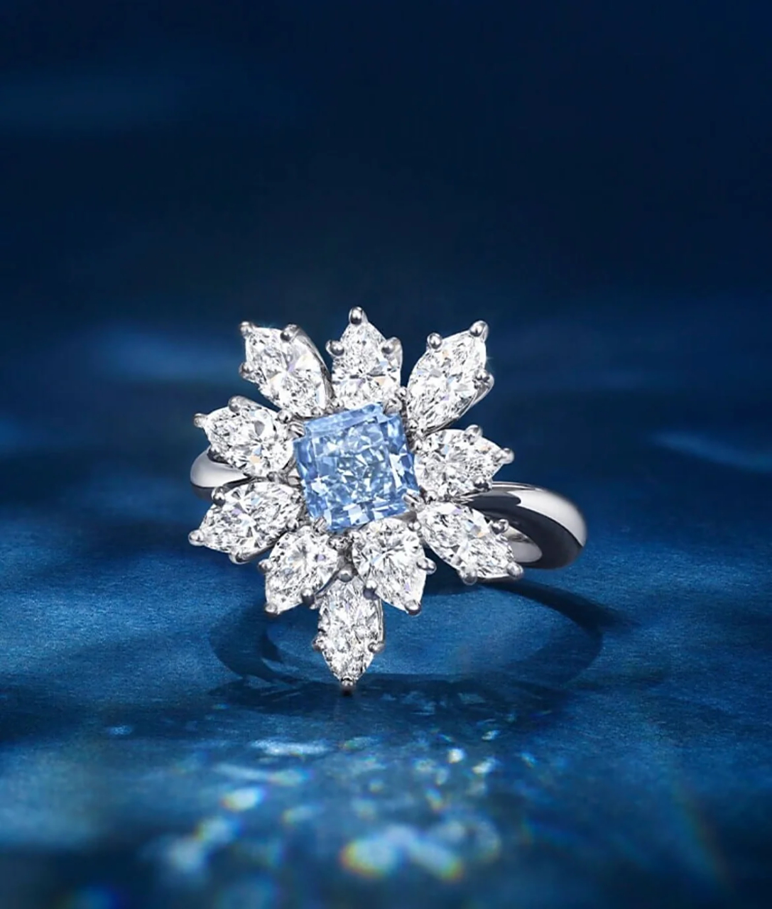 这些珠宝的美(555):harry winston 蓝白钻石搭配,花朵水滴造型,成就