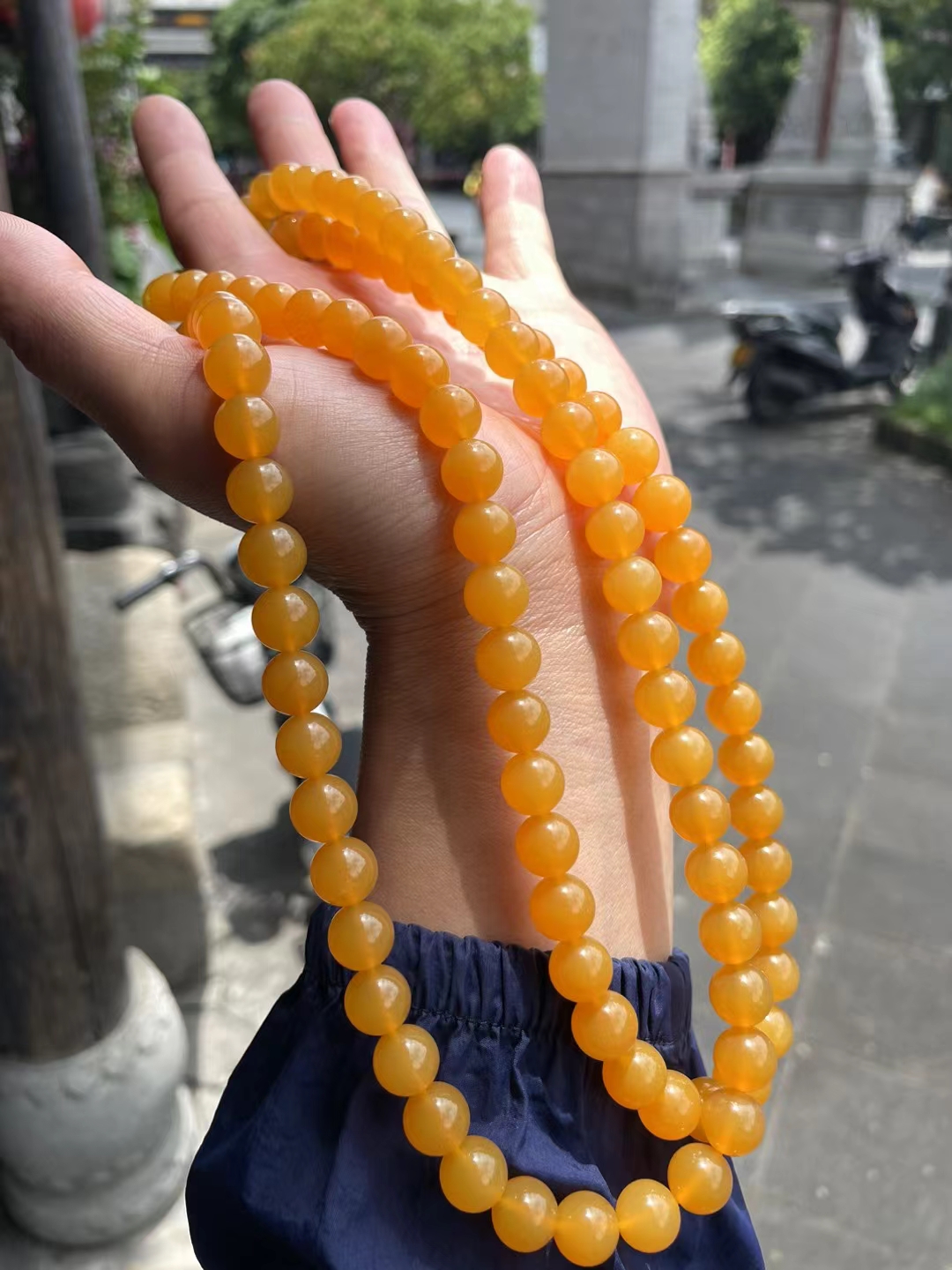 黄龙玉每颗小方糖起货一条条108颗佛珠