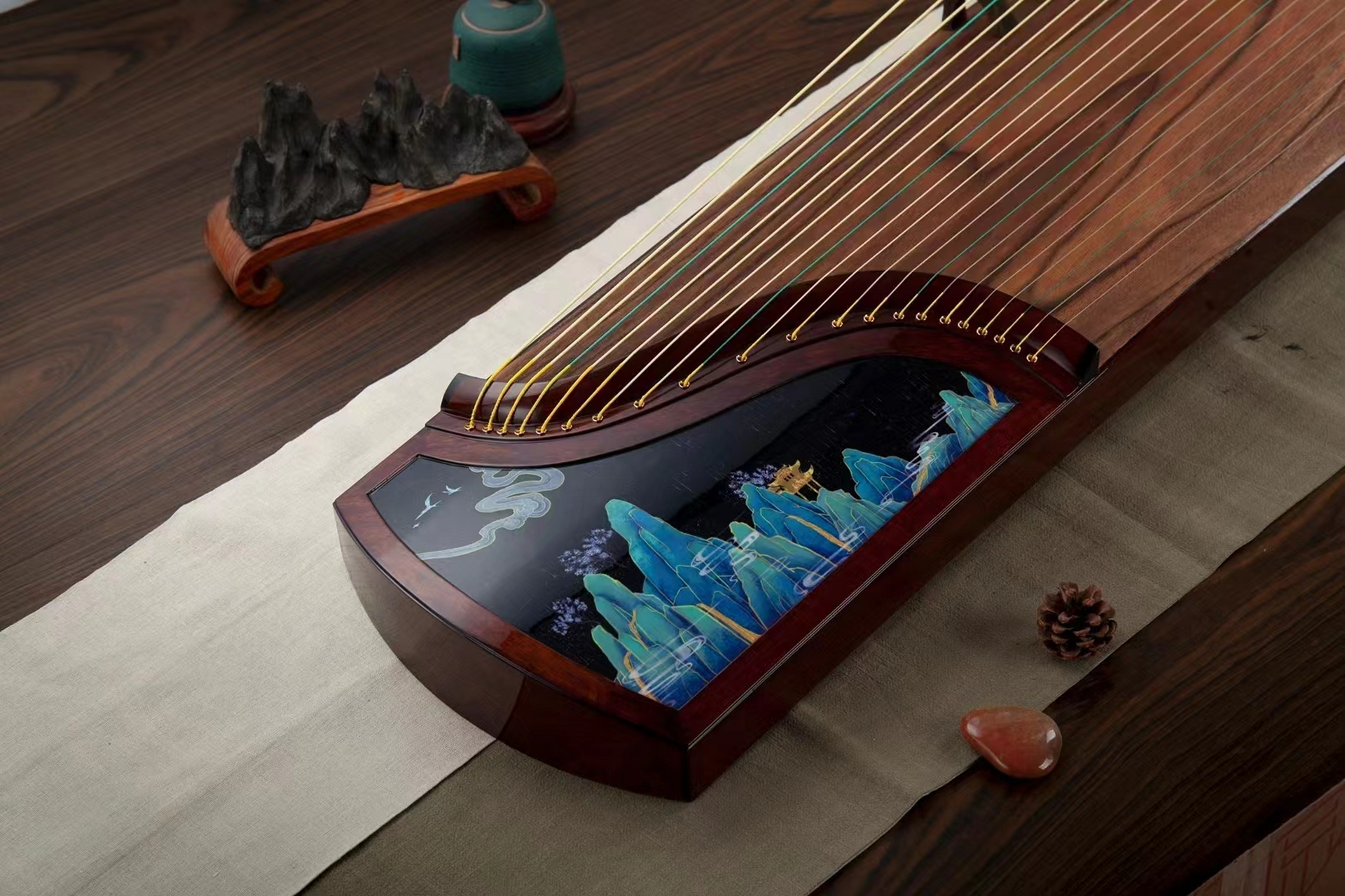 郑州古筝古琴琵琶专卖店位于金水区北三环72号筝琴坊琴行,北三环与