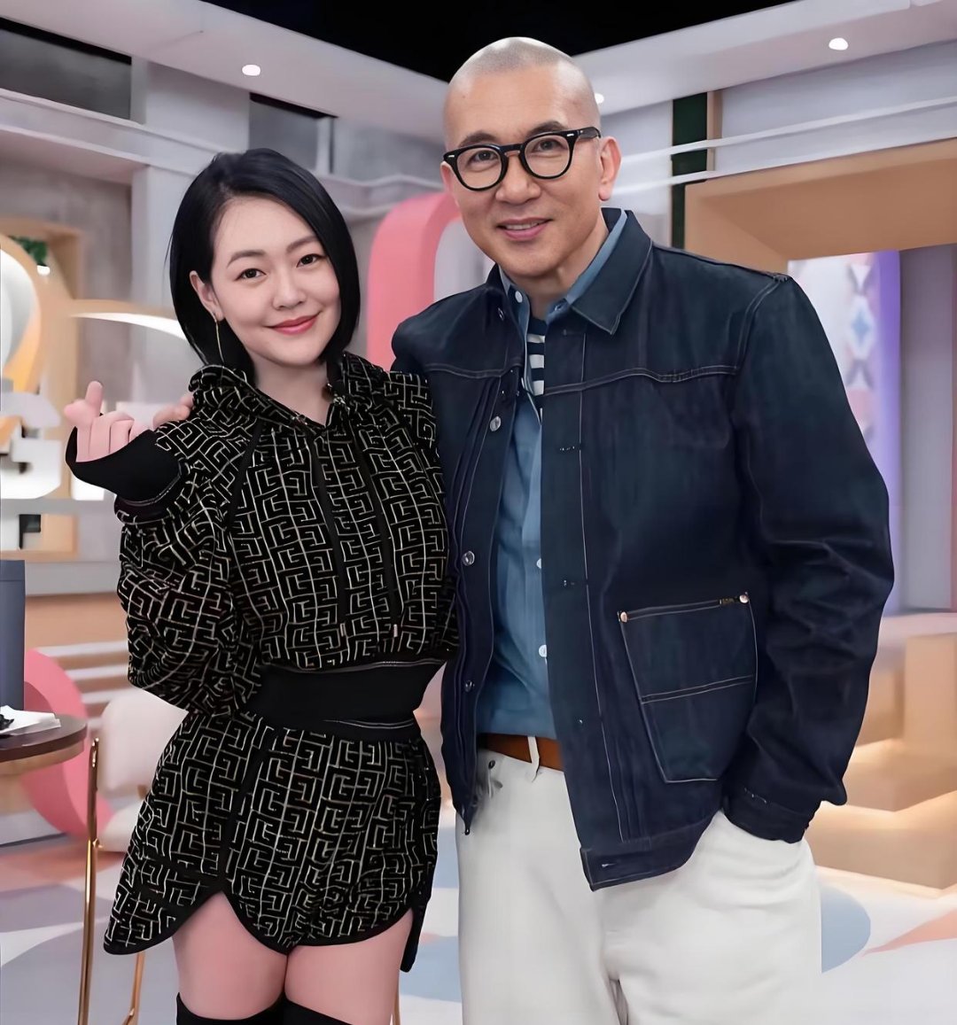 小s每周都请姐夫具俊晔来家里吃饭许雅钧发现后特别生气