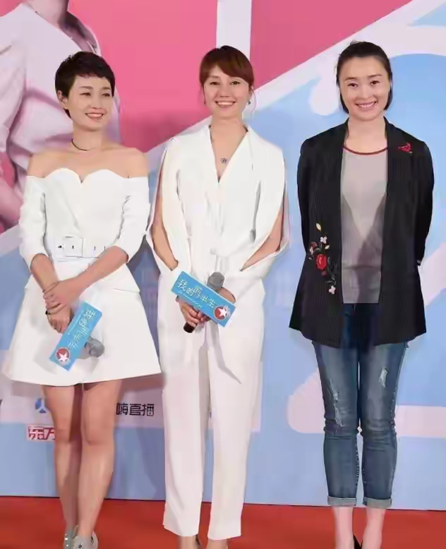 吴越袁泉,马伊琍闺蜜三人,笑靥如花,美好时光.