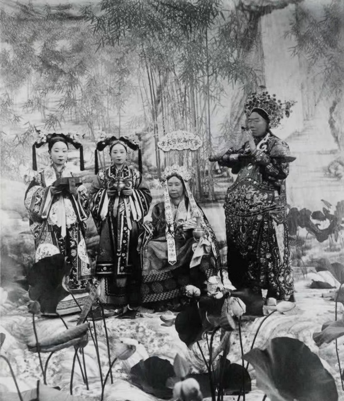 清朝最出名的太监——李连英,他是慈溪太后跟前最宠的太监,也是陪伴