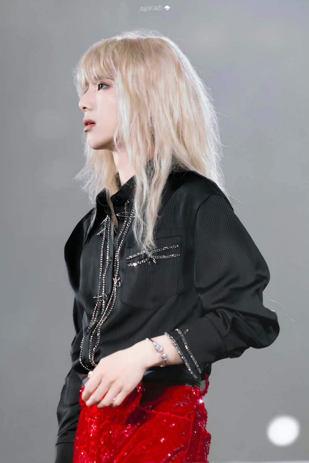 5月24日至26日,华晨宇的"火星演唱会"在中环海滨璀璨上演,连续三天