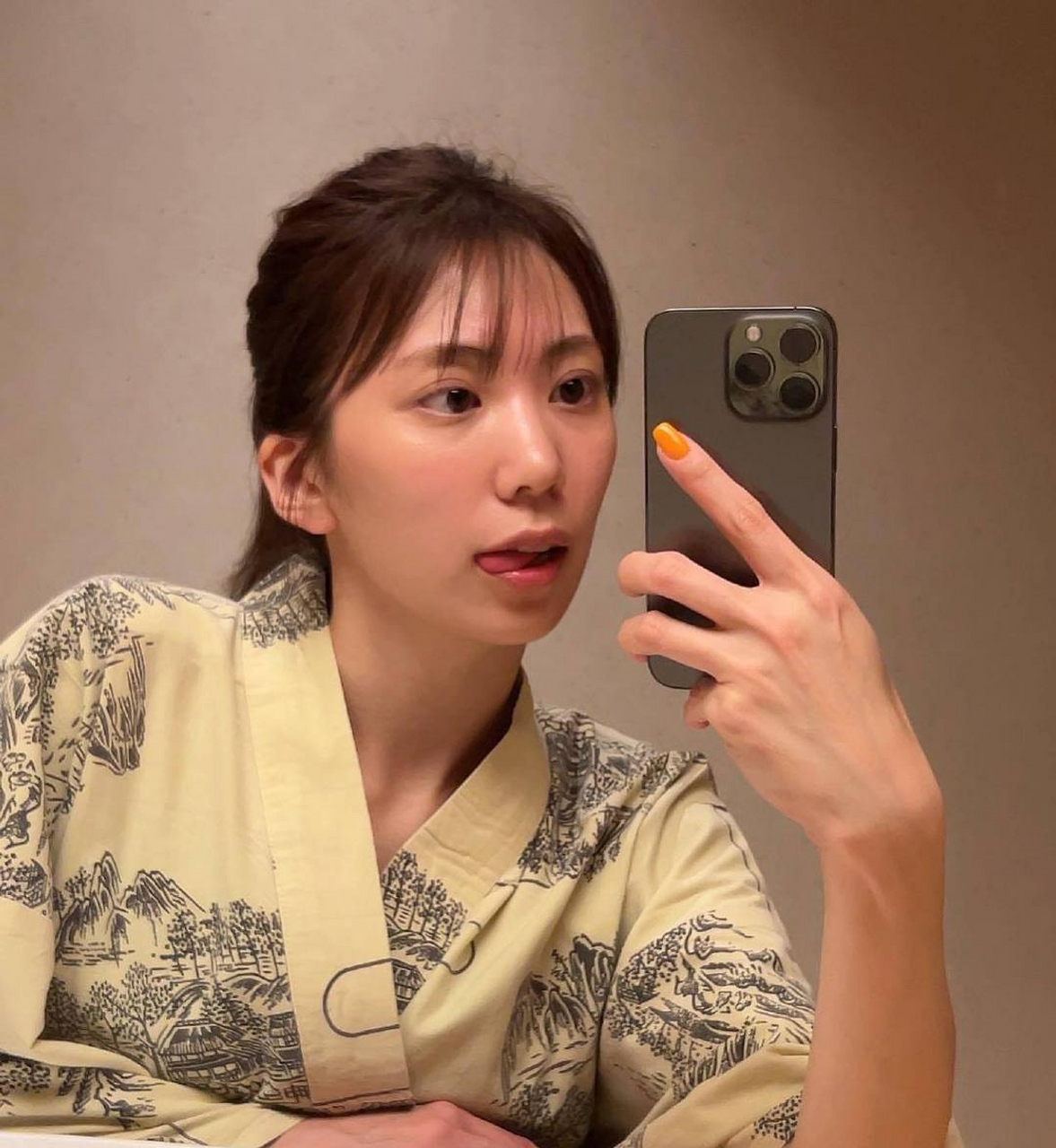 山岸逢花「素颜也是美美哒」[比心]@甜甜观影5269