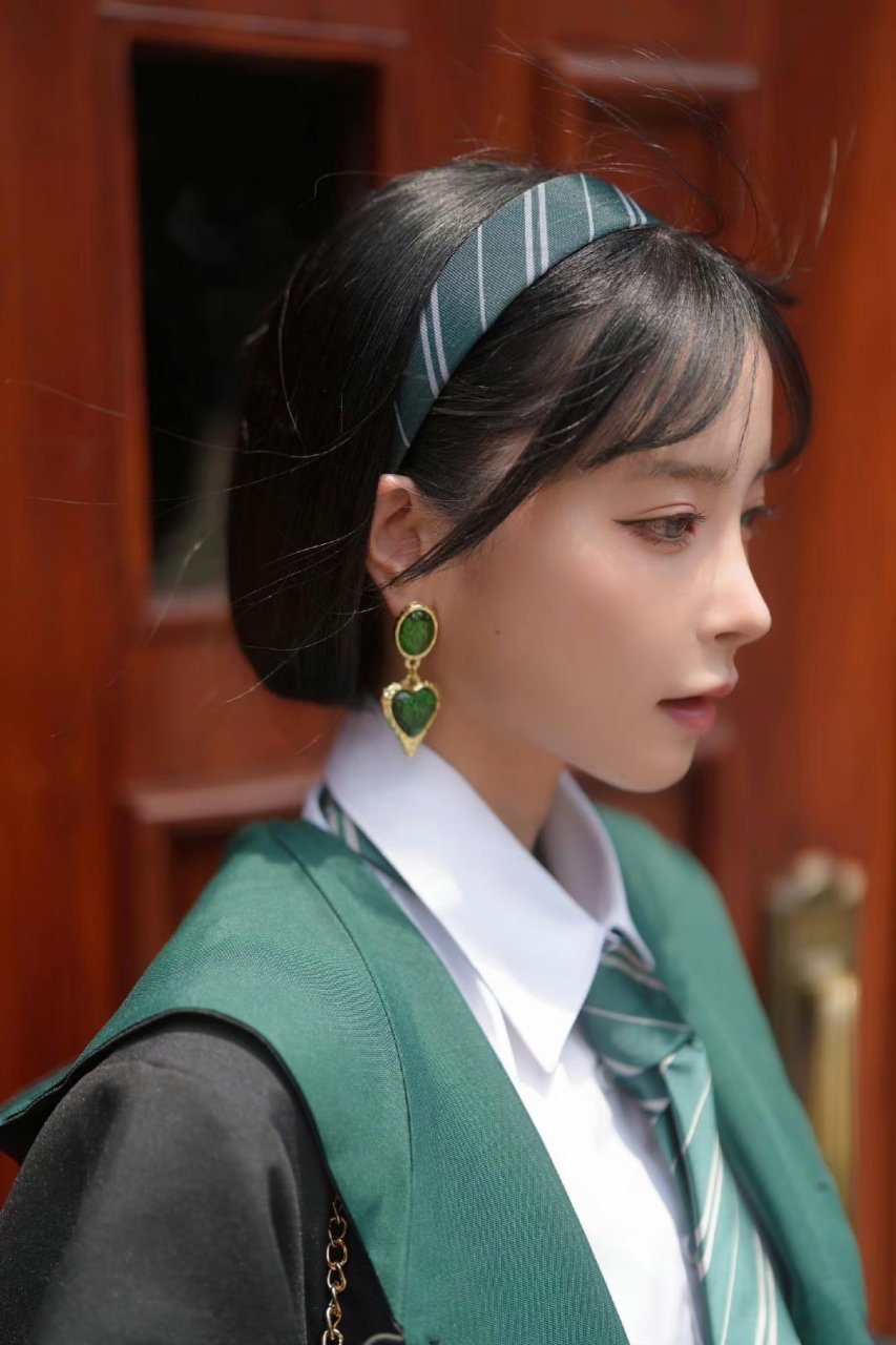 「桃乃木香奈」这次是学院风么…#美女# #养眼美女# @甜甜观影5269