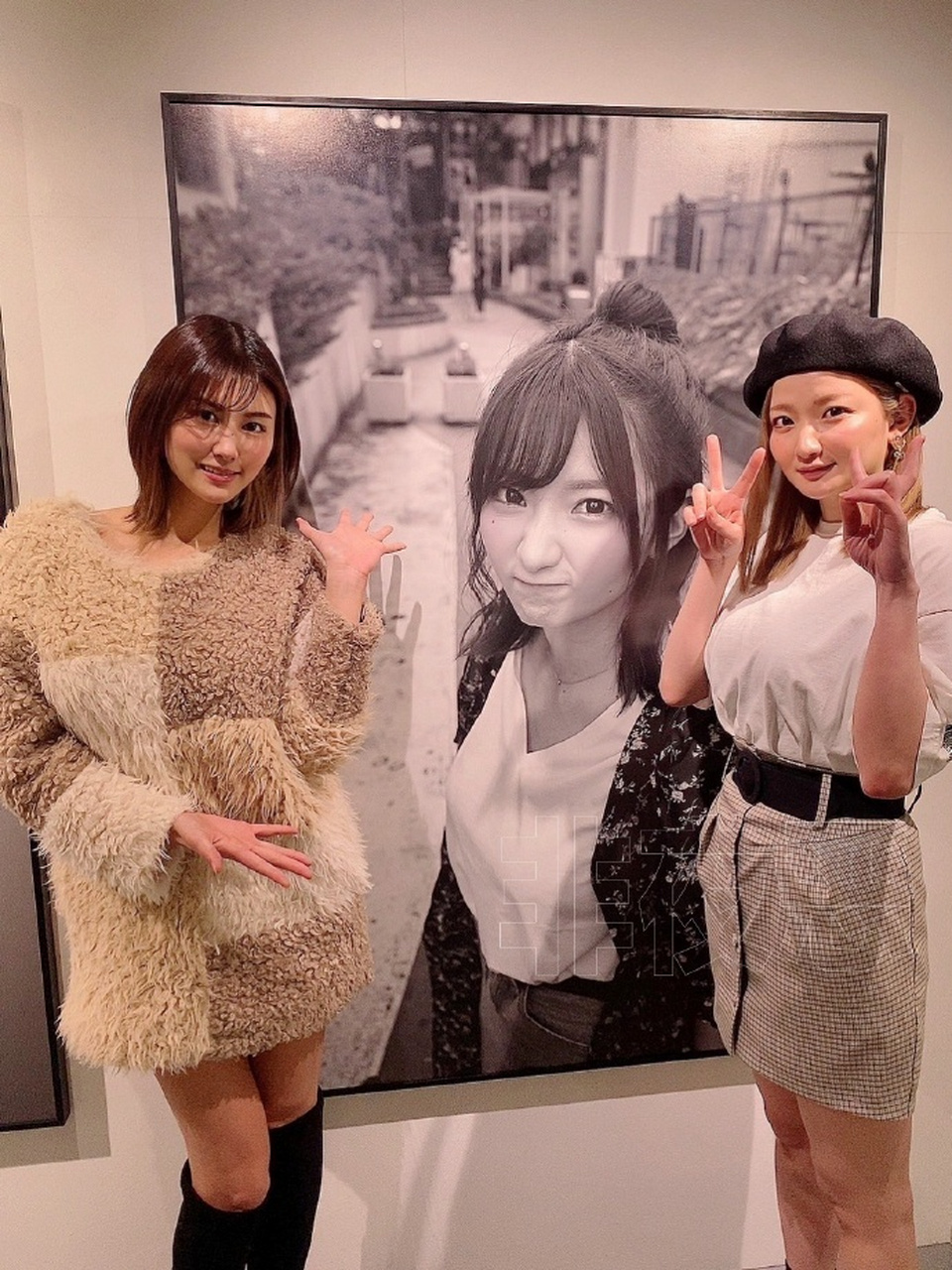 「鹫尾芽衣」为期一周的个人写真展今日圆满结束,在最后一天里,同一事