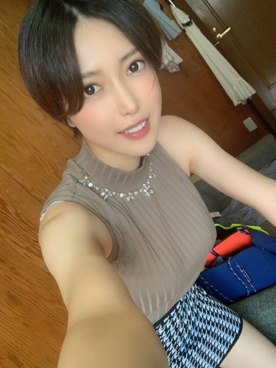 「君岛美绪」穿什么都抵挡不住的气质～#美女# #性感美女