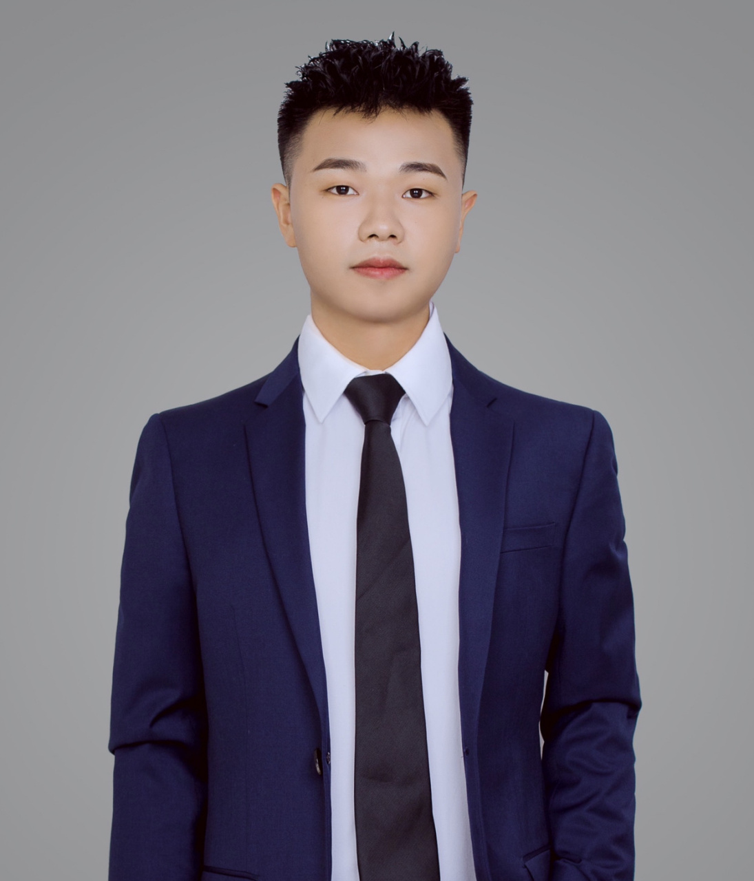 灵季创始人总裁:钟文浩 普宁第一微商大代表 2019年刚入行微商 半年