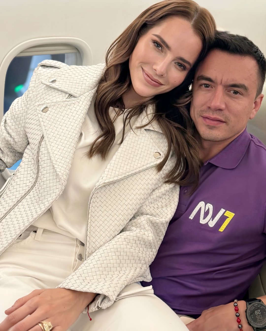 和出身豪门的总统老公在一起 气场邓文迪个人资料及简介拉维妮娅