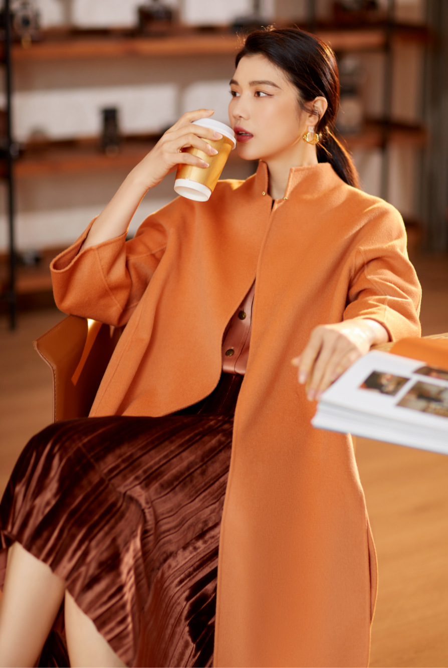 如阳光般的橘色 温暖你的秋冬 #时尚穿搭# #时尚街拍