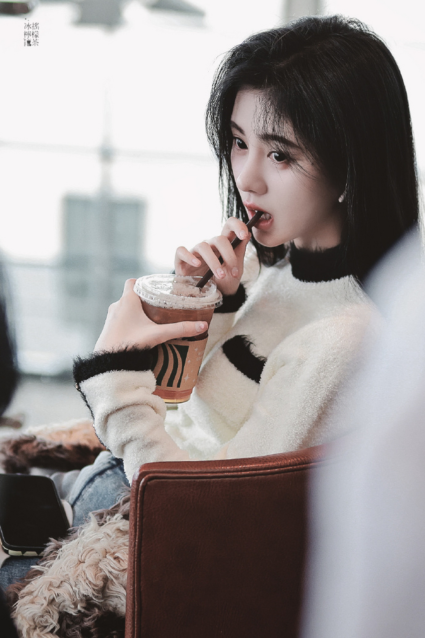 鞠婧祎#不允许有人没看过鞠姐咬吸管这组!