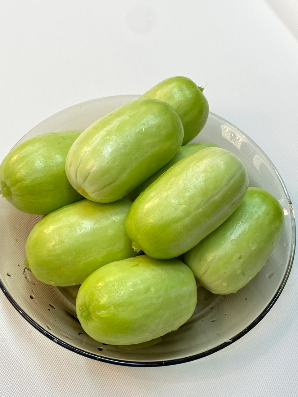 这个水果拇指黄瓜我怎么也吃不够,真的太好吃了