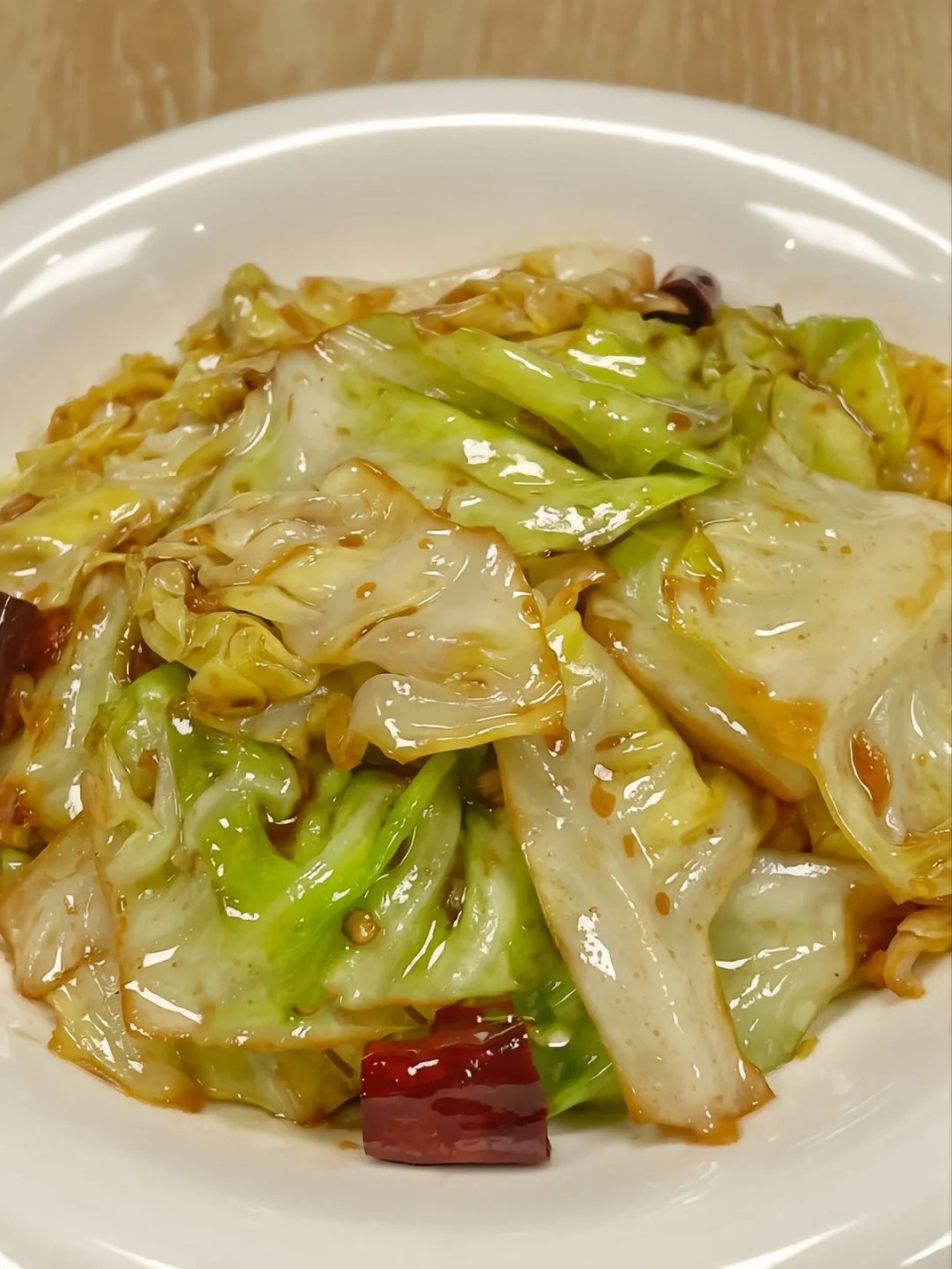 这个干煸手撕包菜真的是一绝!巨好吃!