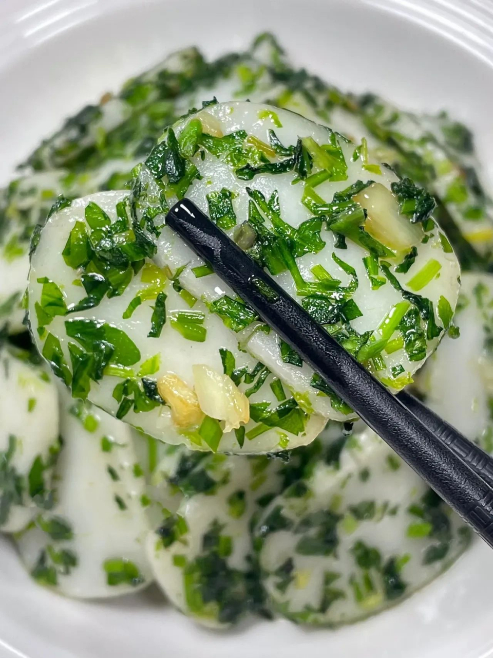 荠菜炒年糕 一道心心念念的江南icon时令菜!