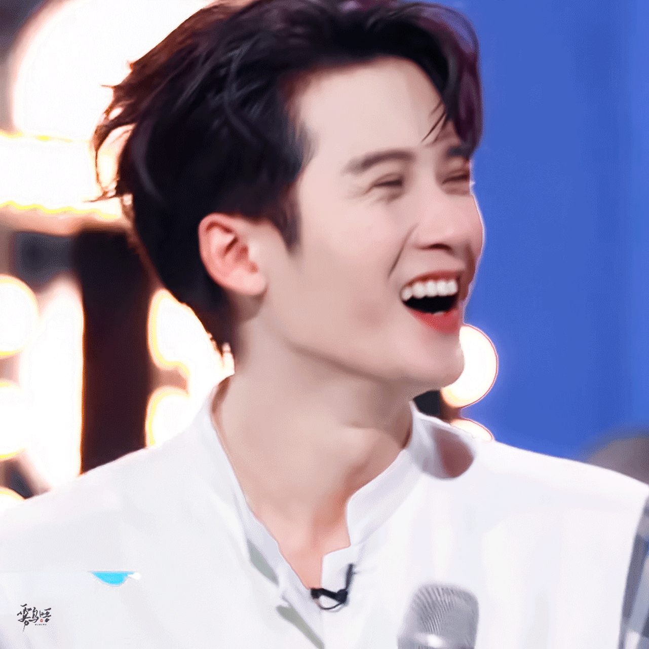 我要笑死了大哥,泼红眼了,高兴的像个孩子一样,檀健次综艺感真的可以