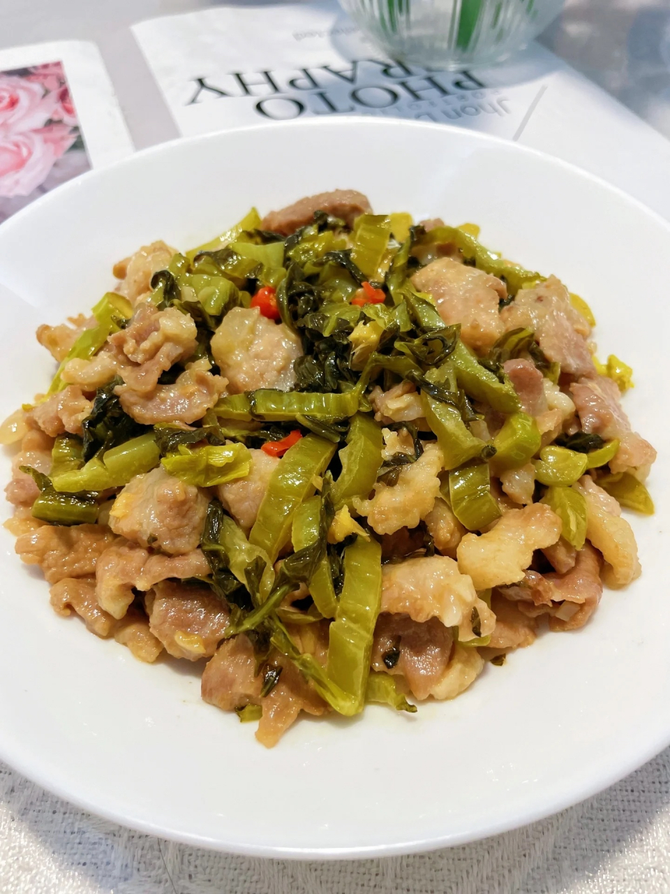 这个酸菜炒肉你们一定要试试,超下饭