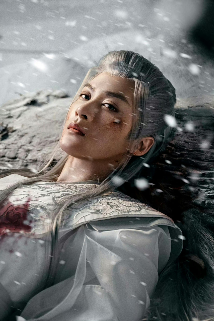 突然发现相柳因为取心头血之后会吐血弄脏小夭的衣服,所以后来都是取