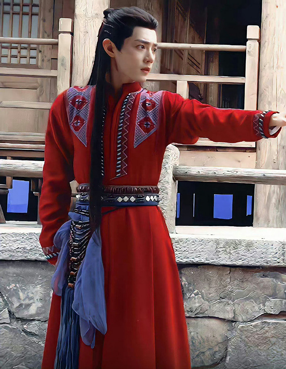 天资聪慧,心系苍生,清俊出尘,气质泠然的九嶷山大神官时影大人#肖战