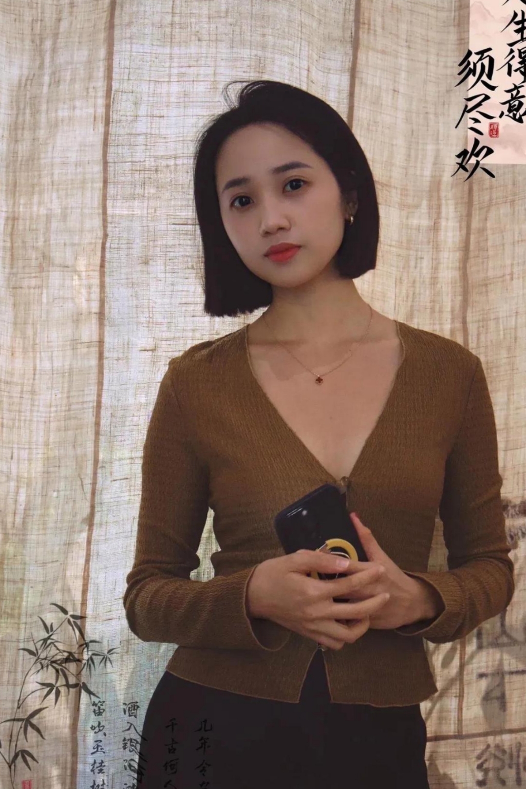 在秋日的午后,啥也不用急,就那么懒洋洋地坐在石