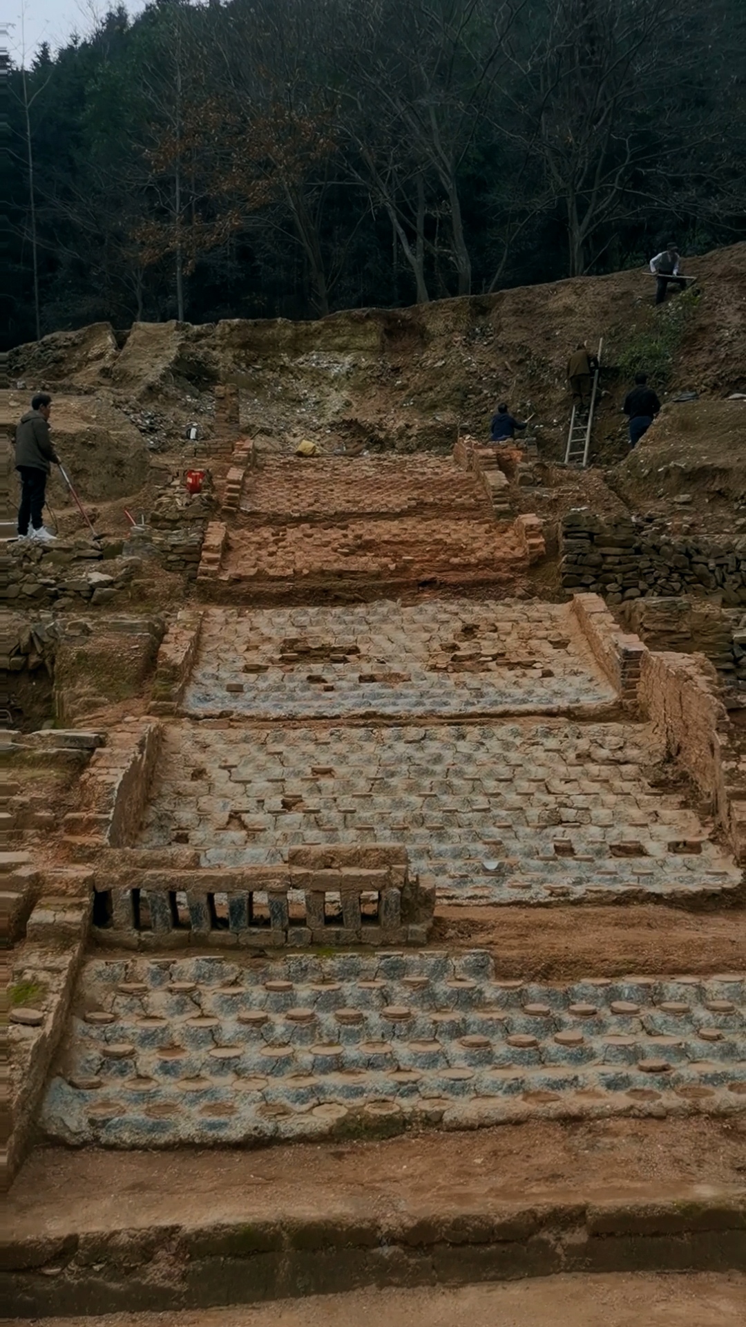 个为乾隆皇帝烧造瓷器的陶瓷世家 图/光烨 文/新