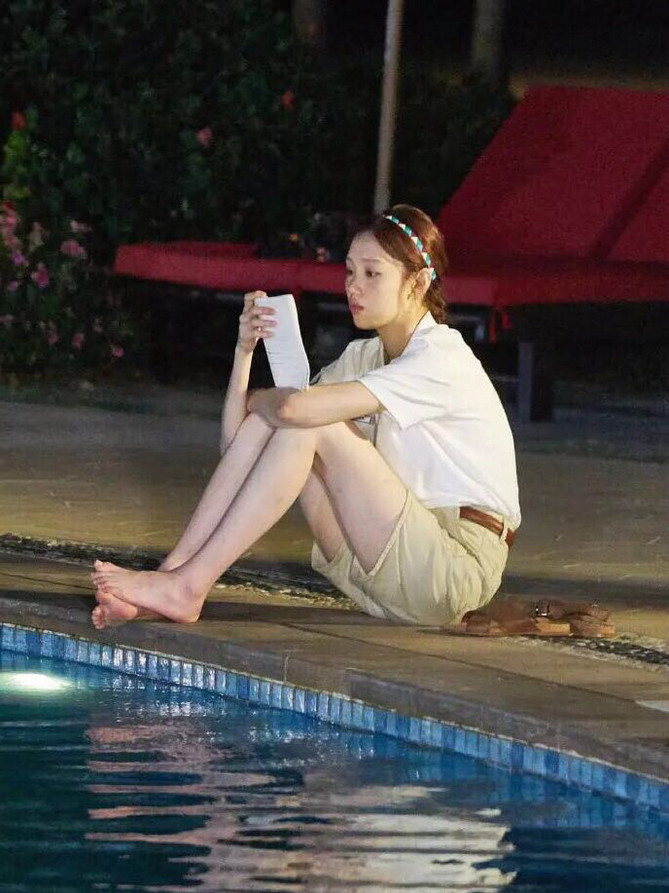 李圣经身材也太绝了吧!真实的细腿精!