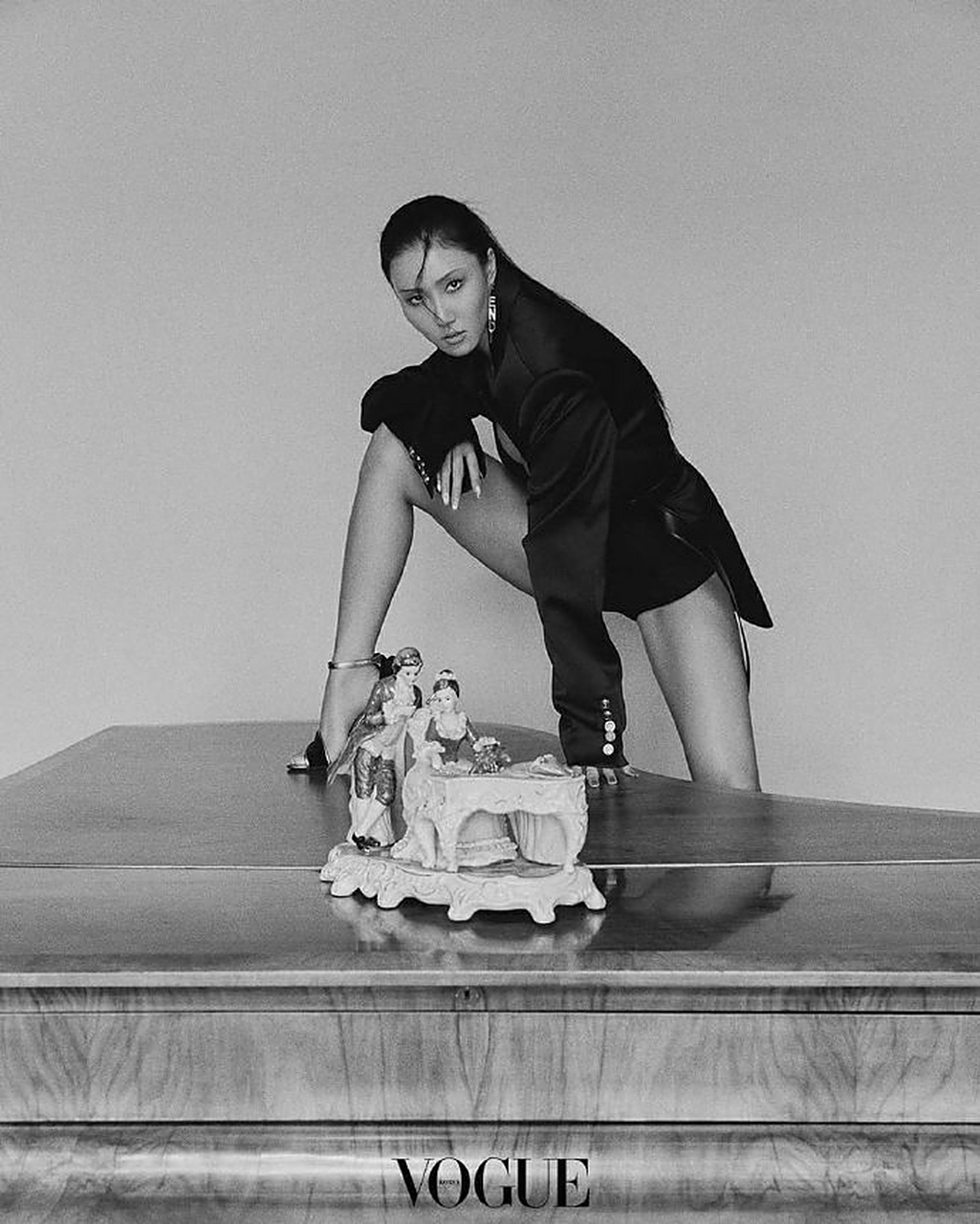 华莎vogue时尚大片,妩媚冷艳性感风!安惠真