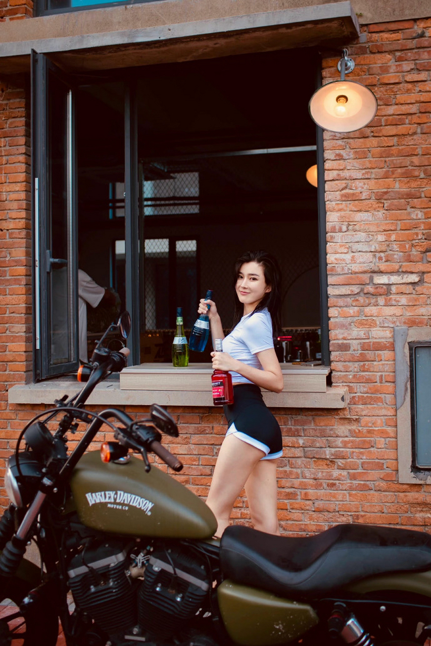 张漠寒,足球解说员