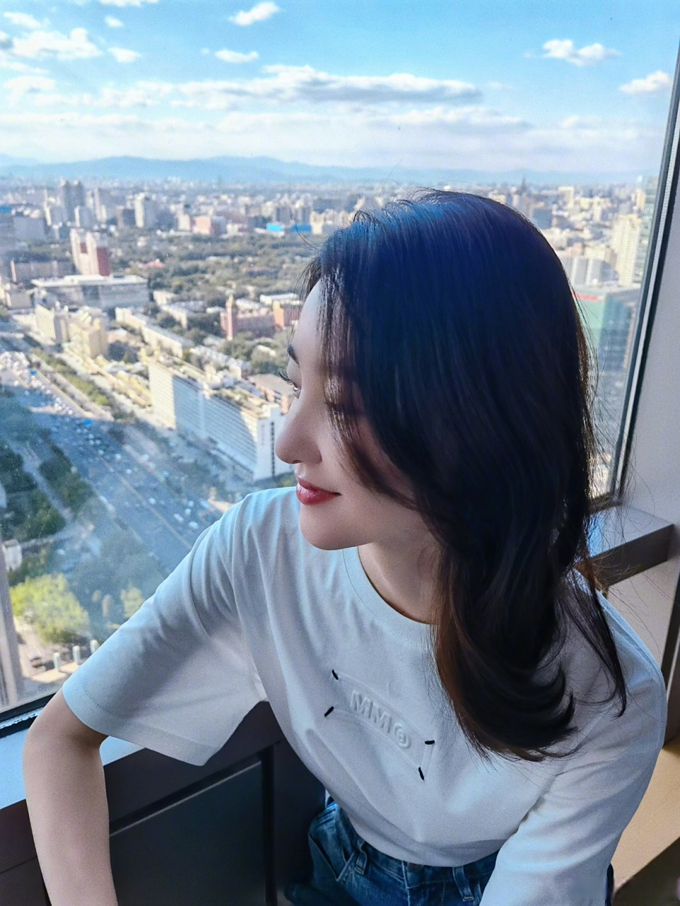 王丽坤不愧是素颜女神,侧颜绝了!