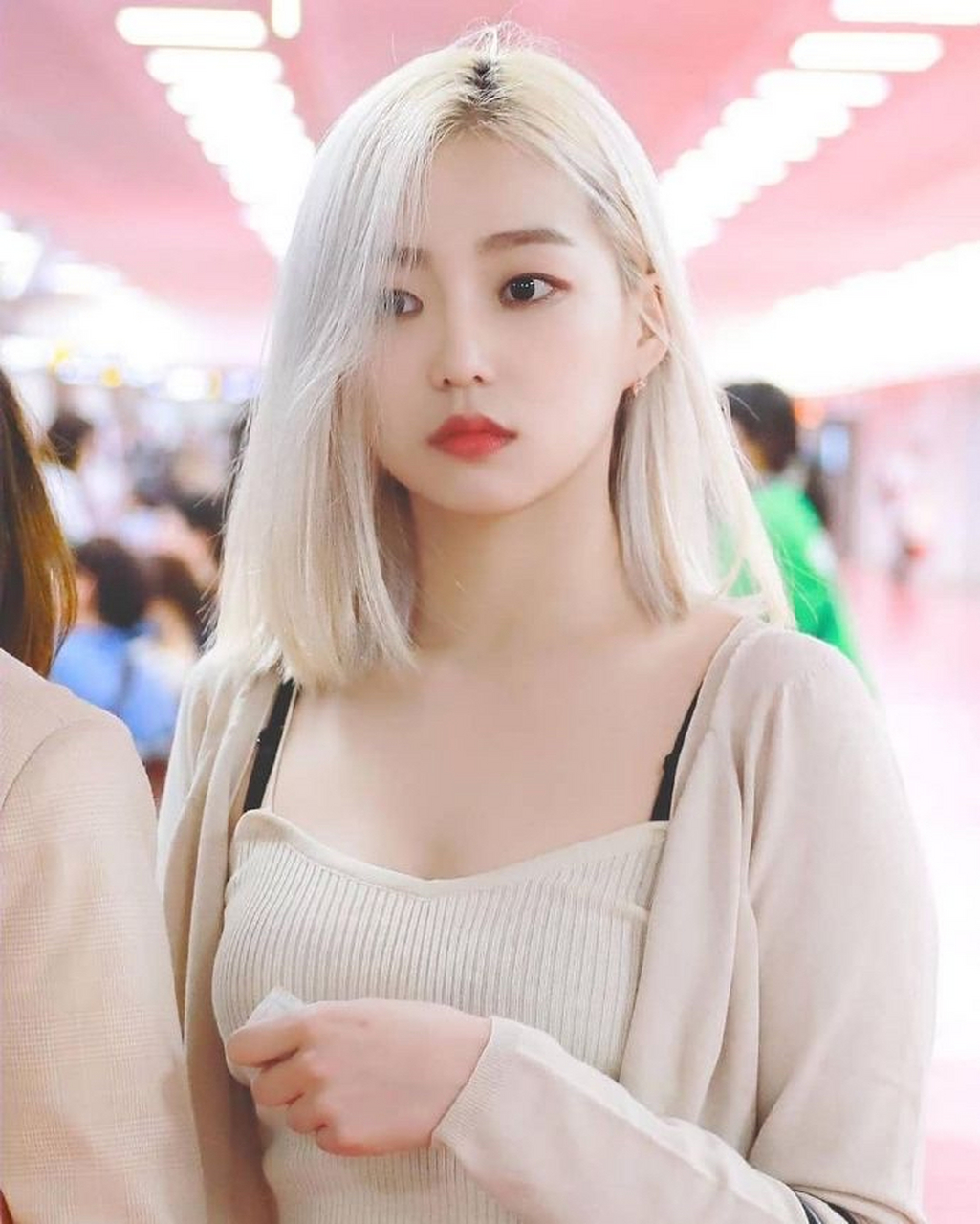 张睿恩这个发色太仙了