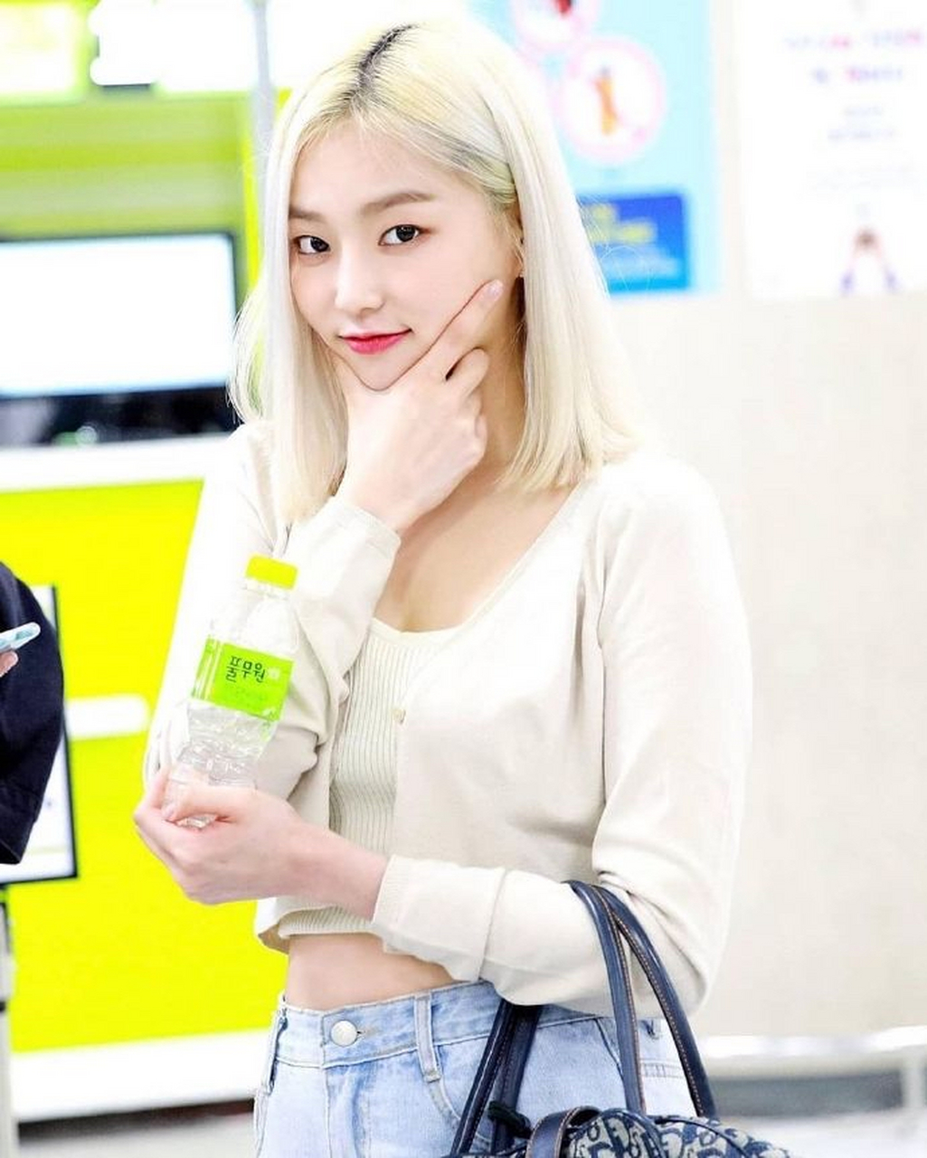 张睿恩这个发色太仙了