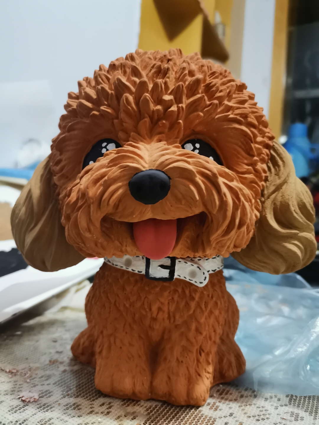 石膏涂色泰迪狗狗