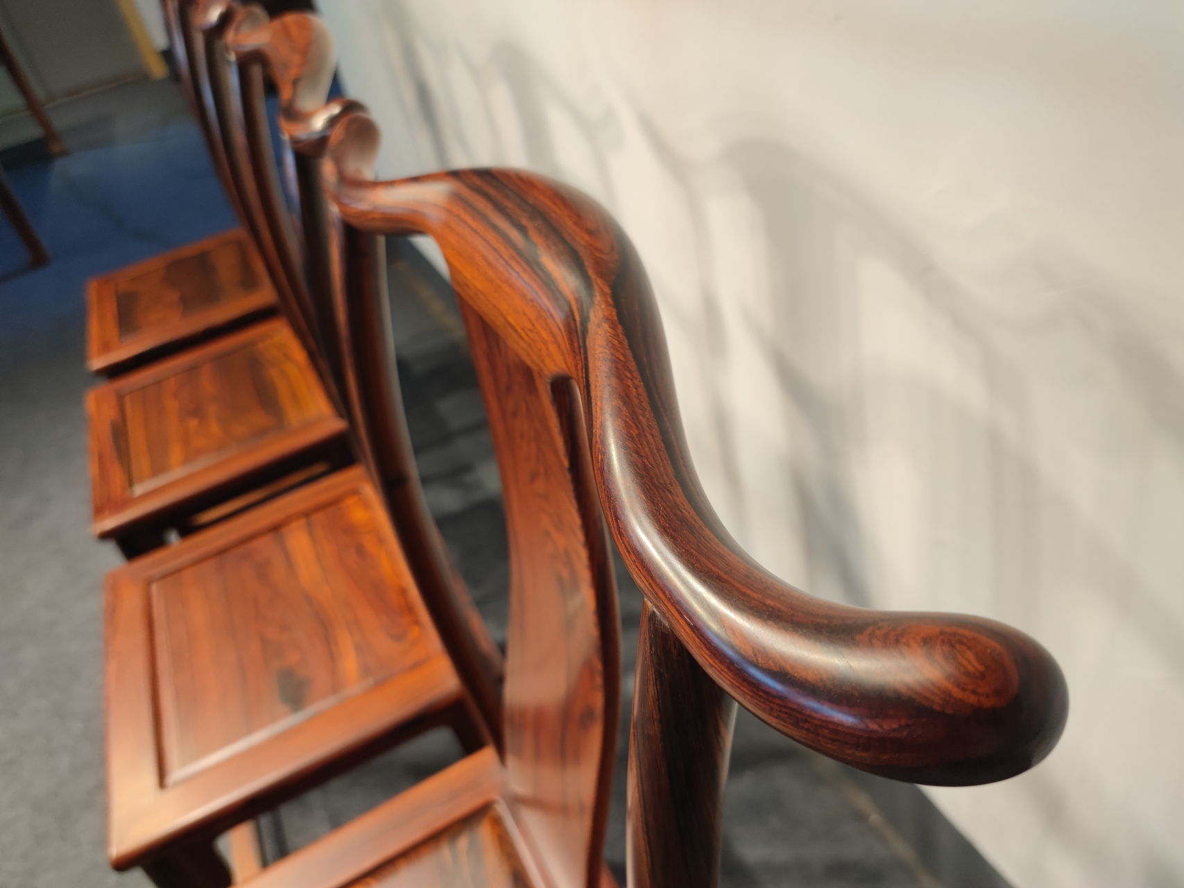 墨西哥微凹黄檀明式灯挂椅细磨打蜡工艺 无油漆,无上色,无白皮,无拼补