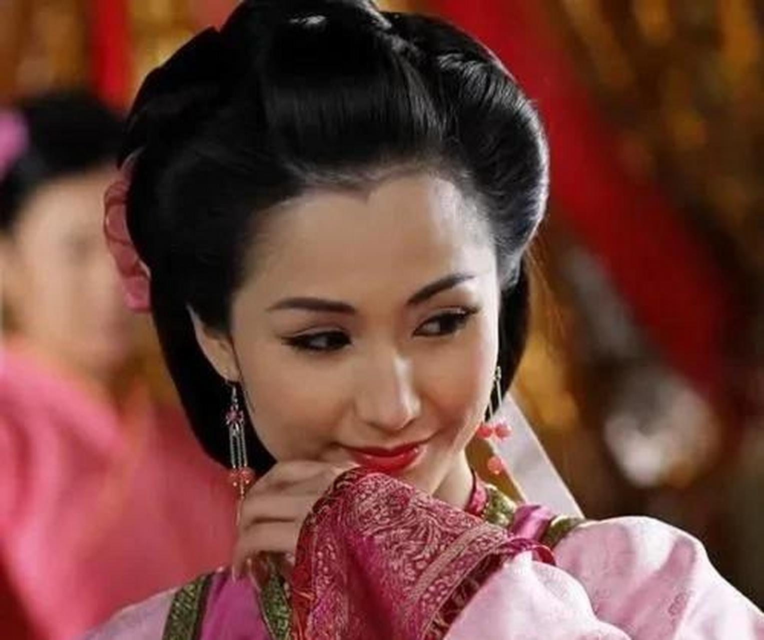 历史#  【宣华夫人:新朝侍两皇的亡国公主】 思往事,惜流芳,易成伤.