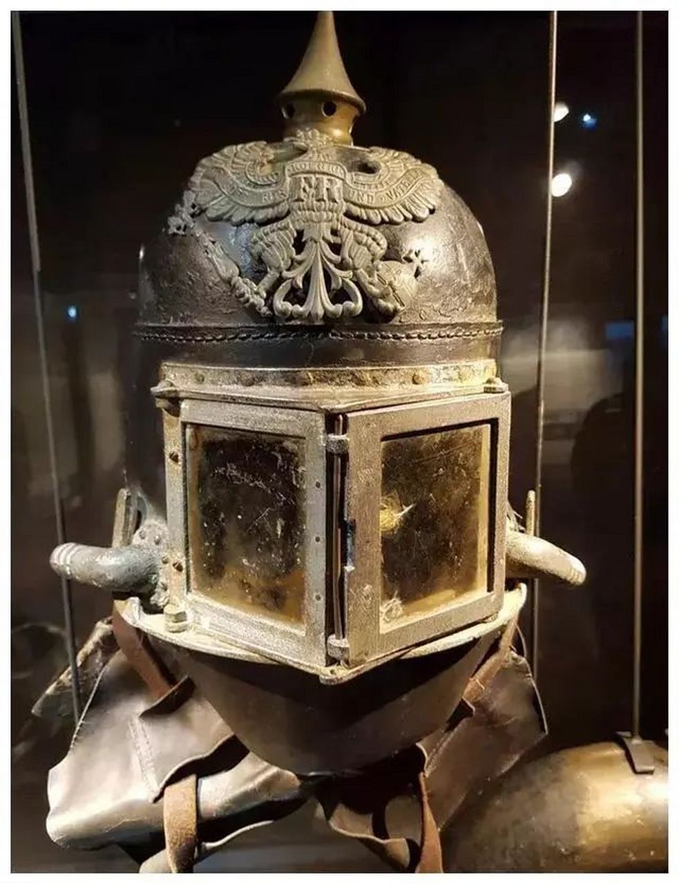 一战期间,德国火焰兵的头盔