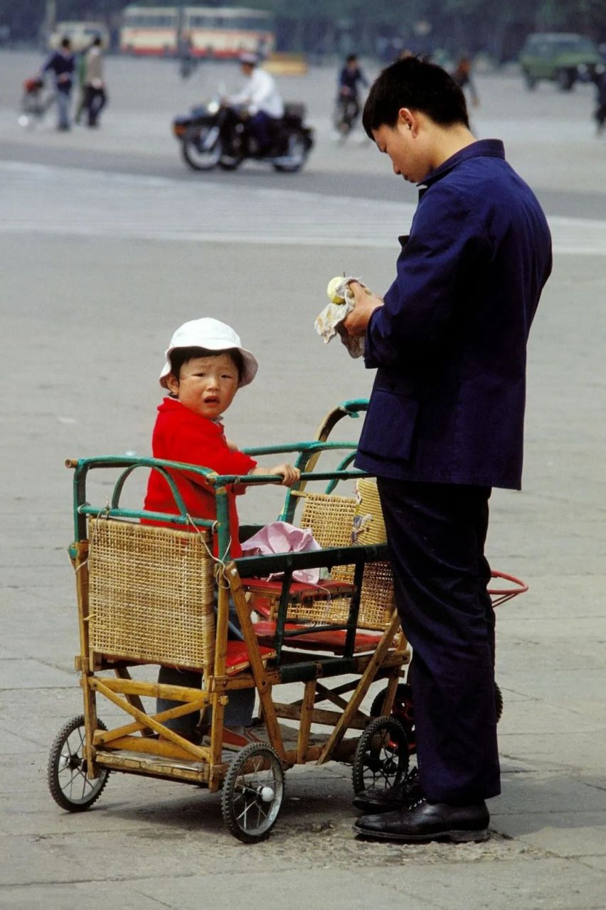 80年代服饰图片