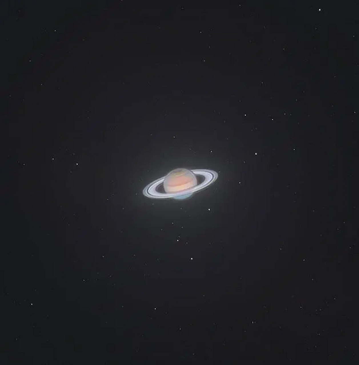 哈勃望远镜头里的土星