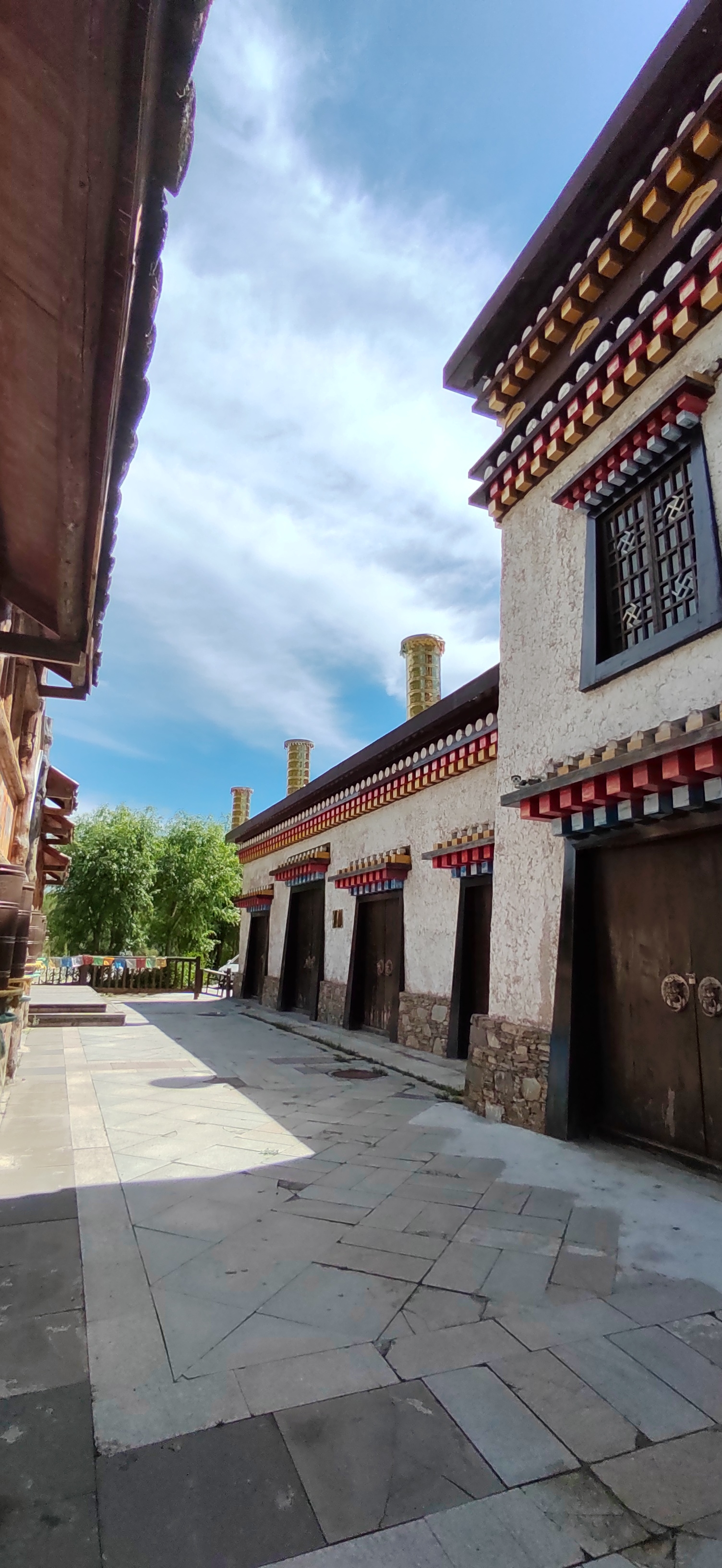 茶马互市.最后一张图是"红军长征纪念碑"