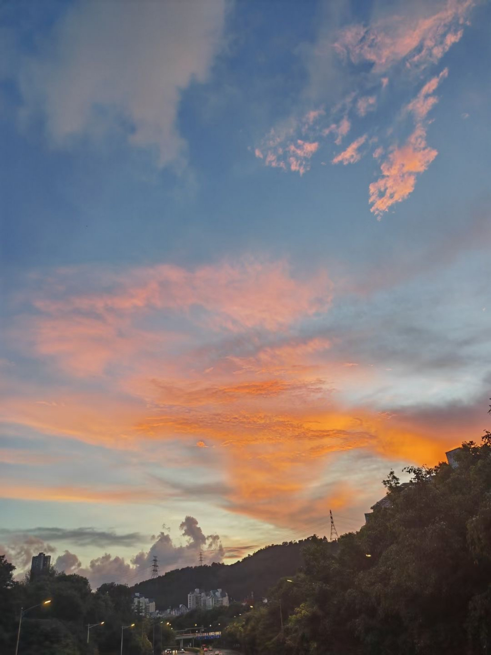 正和博弈,增量思维就是, 用建设性思维,合作思维, 把蛋糕做大,做多