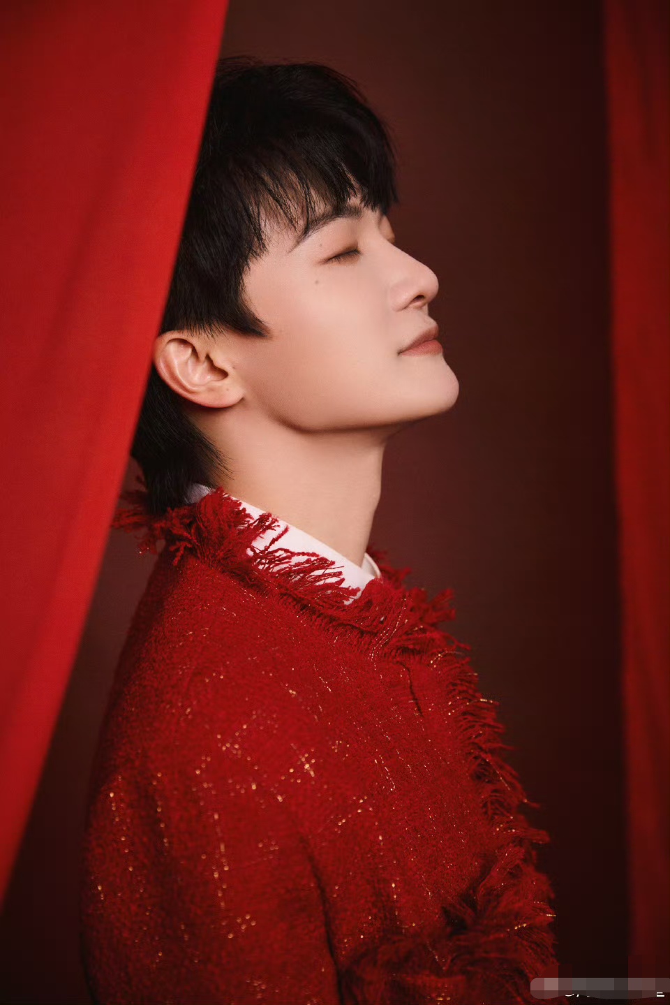 分享央视:周深大年初五送祝福!【招财进宝】今天,大年初五,迎财神