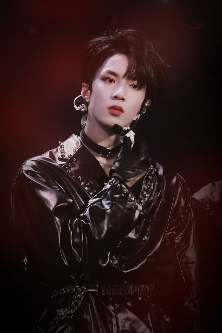 宝子们~ 想要更多刘耀文的美照[温暖][温暖][温暖]求求了~ #刘耀文