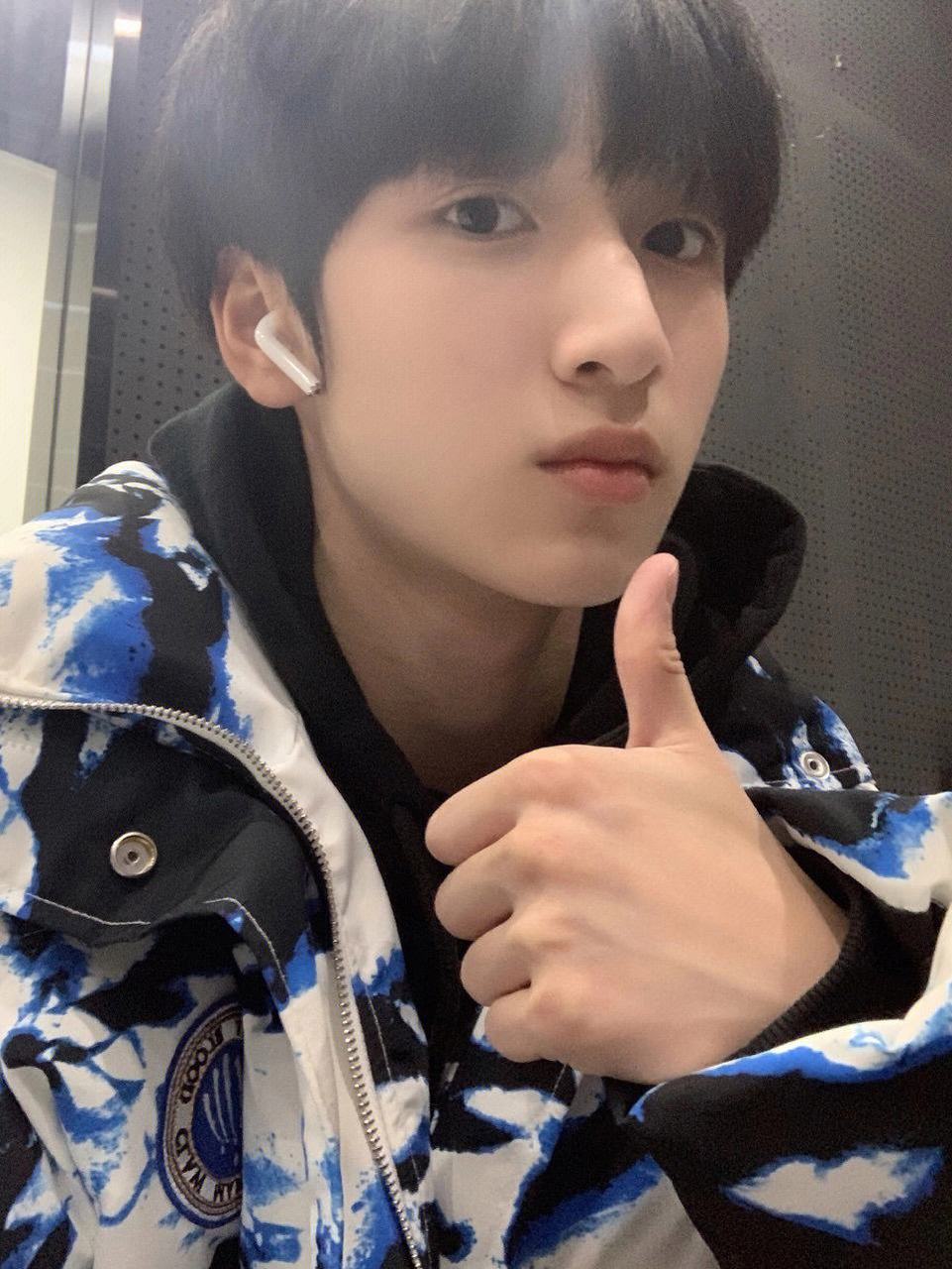 严王,在线为你点赞,我们都要好好的加油啊!#严浩翔# #生活