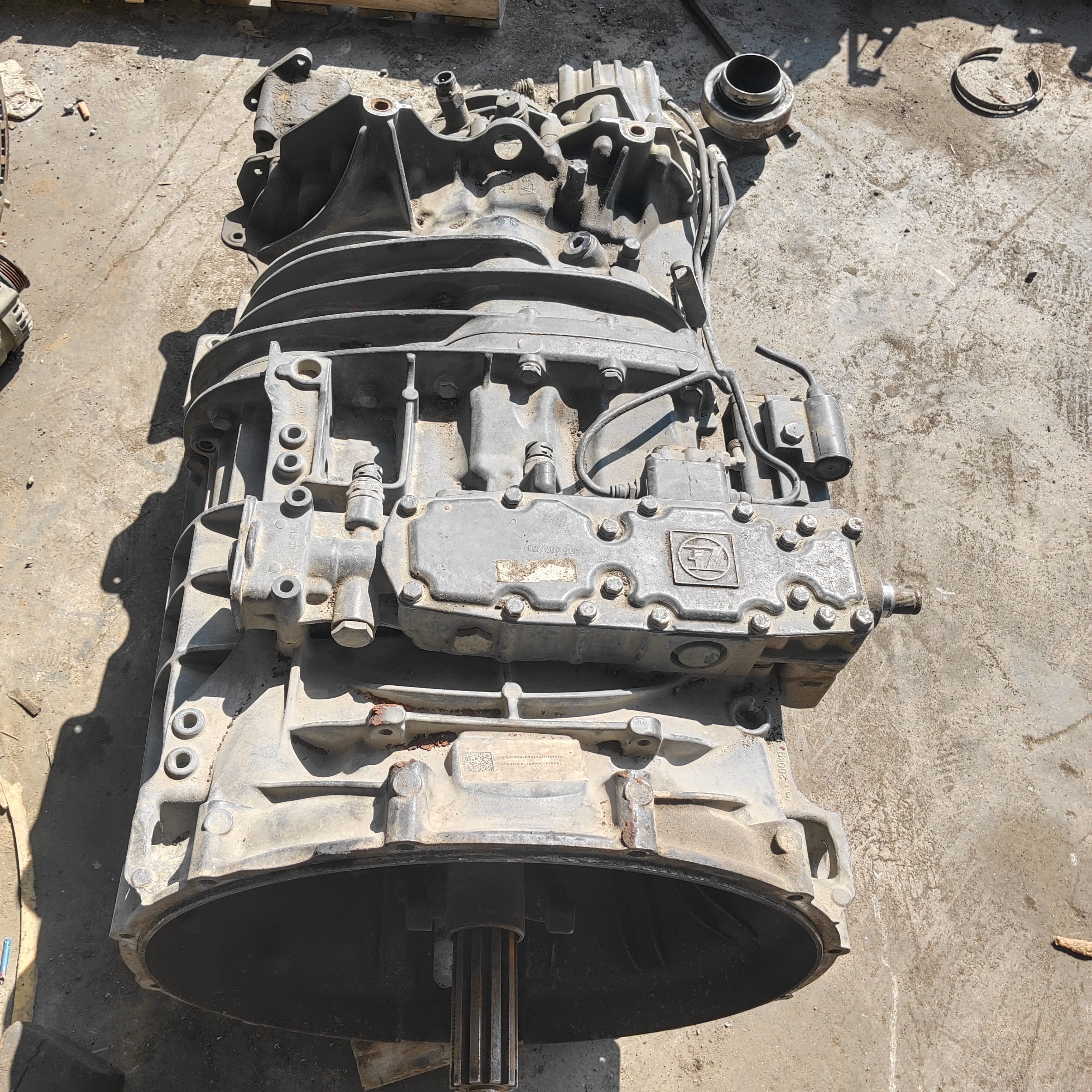 Transmission front housing assembly installation