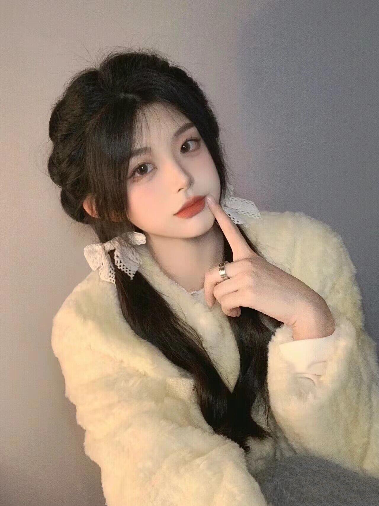 谢谢大家的喜欢,今天又给大家带来一批好看的真人头像,不知道大家喜不