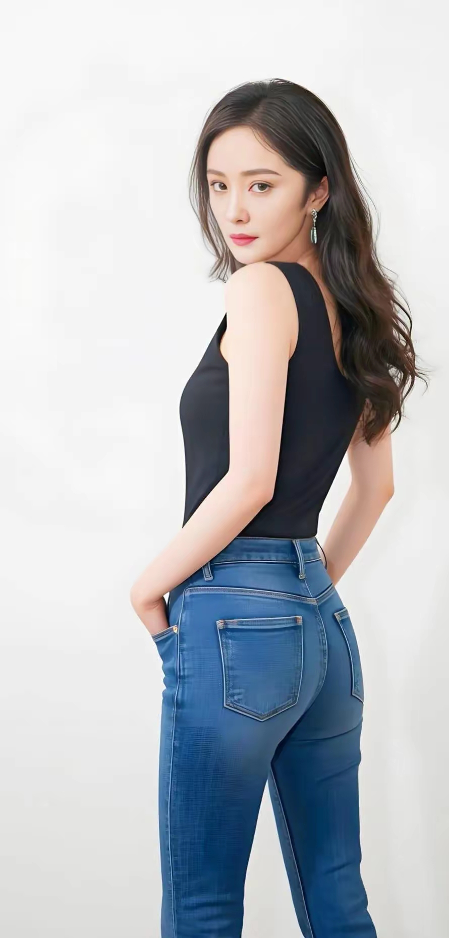 穿牛仔裤的杨幂又美出圈了!