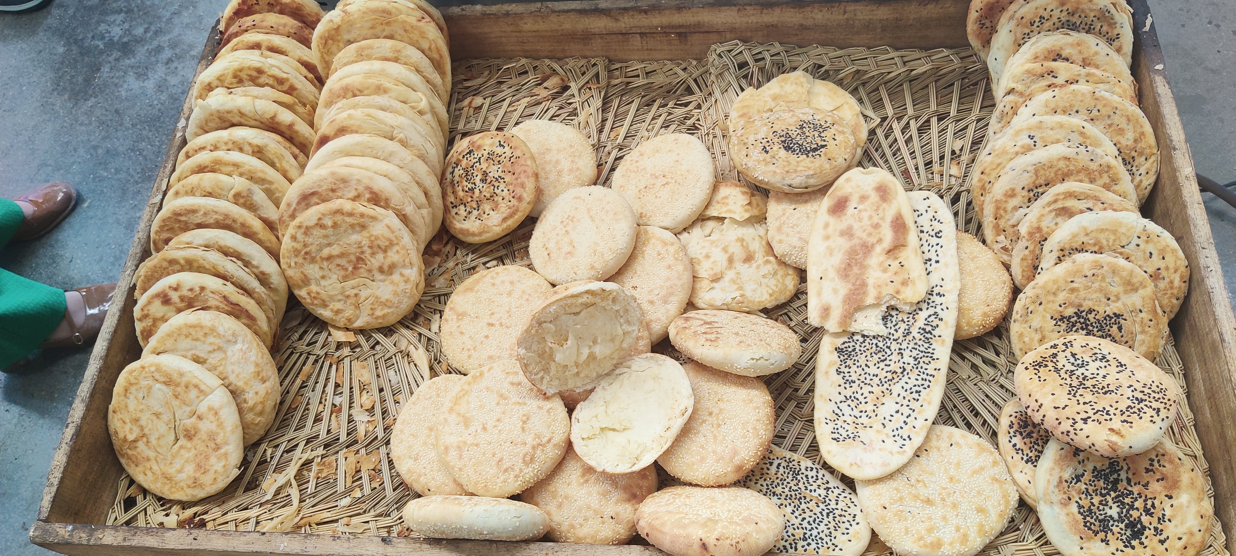 莱芜烧饼出炉中