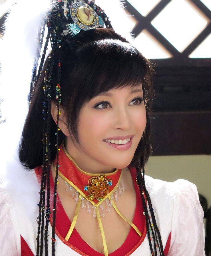 刘晓庆在花甲之年扮演过十六岁的少女,时隔多年,年过七旬的她再演少女