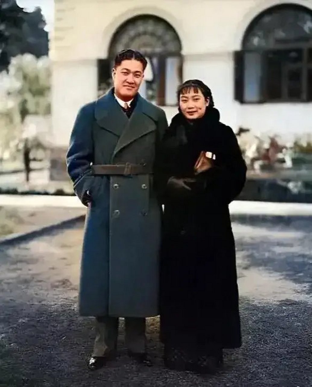 民国影星胡蝶与丈夫潘有声.#民国美女